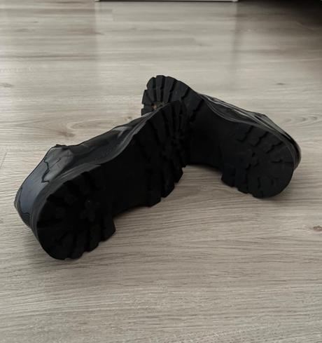 Loafers, reserved,33