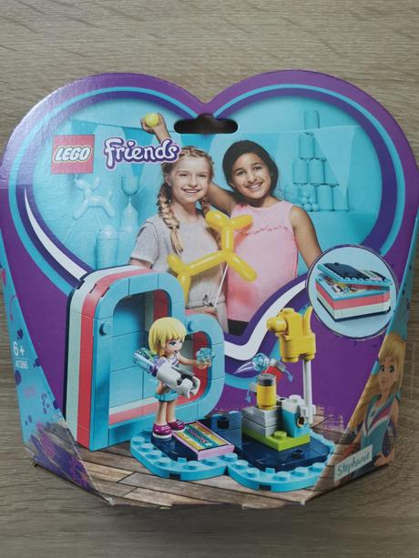Lego friends - stephaniin letný srdiečkový box, 