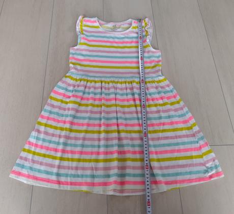 Predám dievčenské šaty, h&m,134