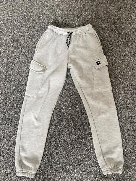 Zateplené tepláky, 134