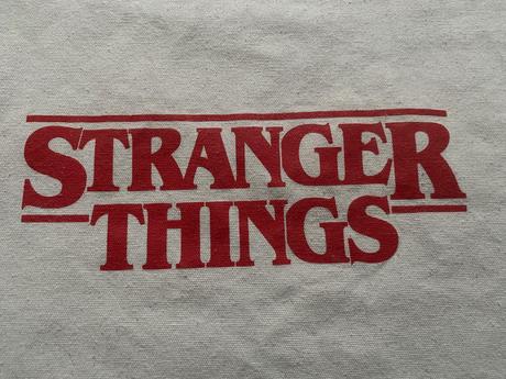 Stranger things platena taska, 