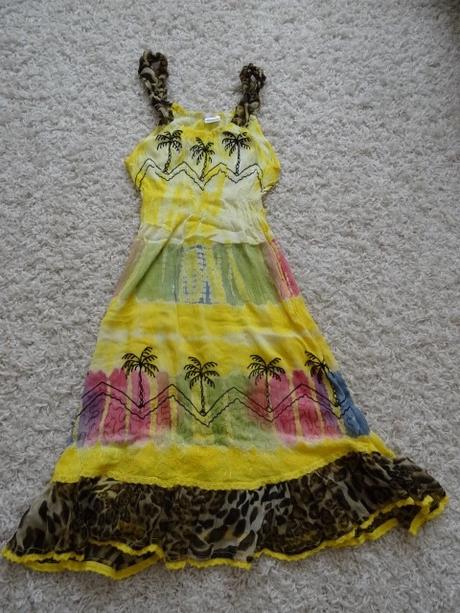 Letne saty-posta v cene, s