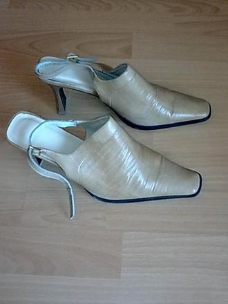 Topanky c.40+opasok, 40