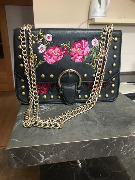 Vyšívaná kabelka kvietková, 