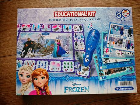 Interaktívne puzzle frozen,