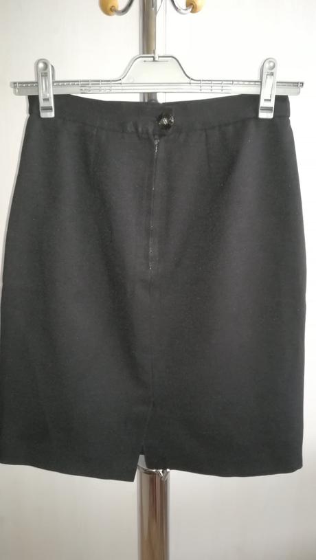 Dámska klasická sukňa, 38