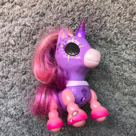 Zoomer interaktívny jednorožec, 