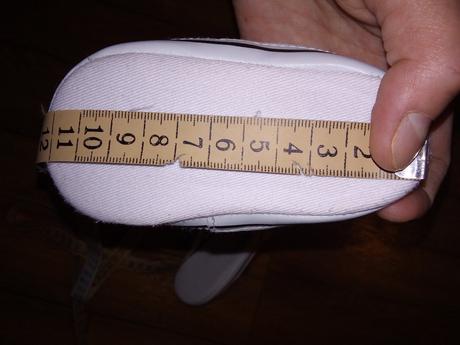 Krasne lienkove capacky vnut. 10,5cm ako nove, 19