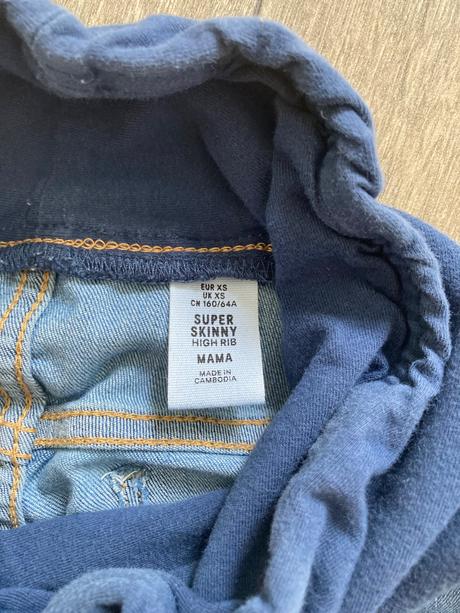 Tehotenské rifle, tričko, kraťase, šaty, h&m,xs