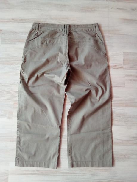 Dámske trištvrťové nohavice, m