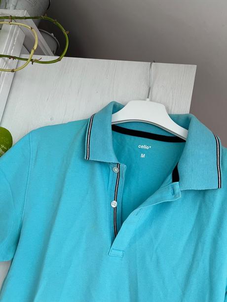 Bledomodré tričko/ polokošeľa modrá, s