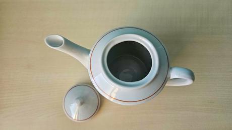 Malý porcelánový čajník, vintage, zn. d.p.r.k.,