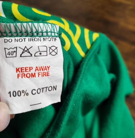 Šaty s írskym motívom, 68