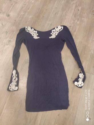 Predlzene tricko resp.minisaty s vysivkou, 