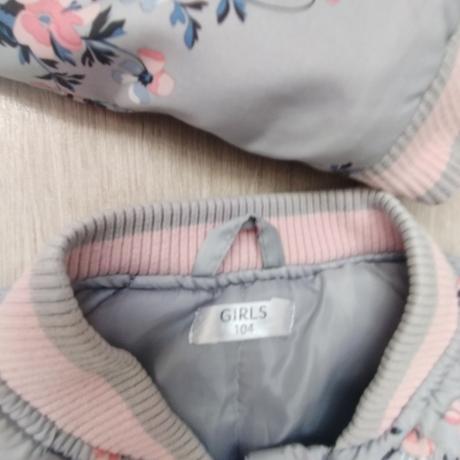 Dievčenske bundičky, 104