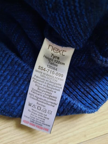 Sveter next, next,122