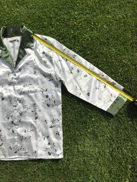 Pyžamo saténové, 40