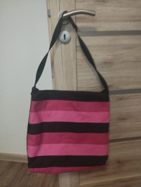 Taska na kocik, pinkie