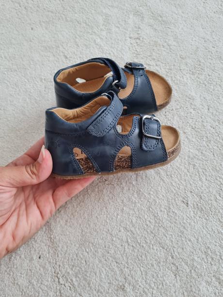 Sandalky, lasocki,22