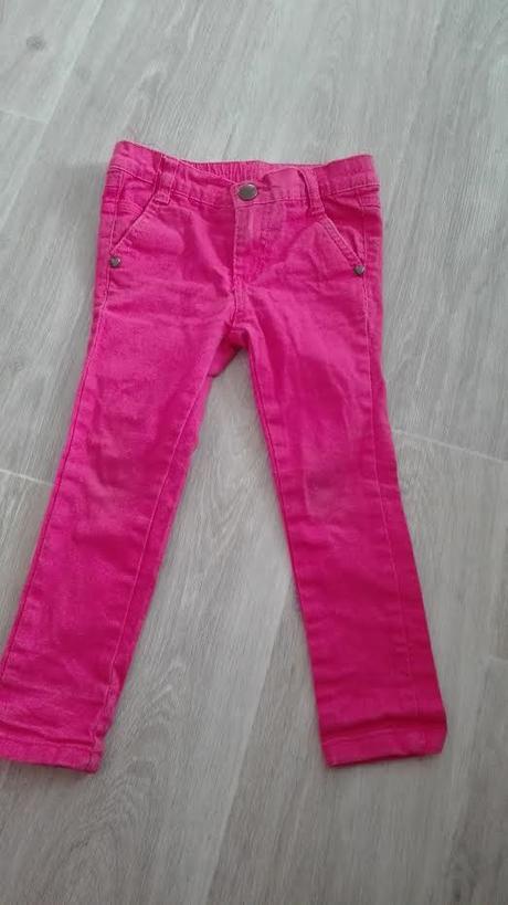 Ružové nohavice, 98