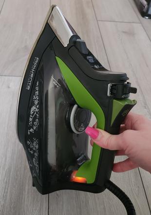 Naparovacia žehlička rowenta model dw6330,2700w, rowenta