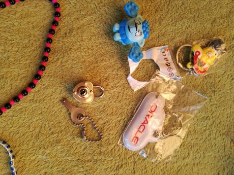 Drobné hračky, doplnky - darčeky k nákupu,