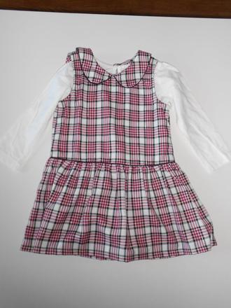 Kárované šaty, 98