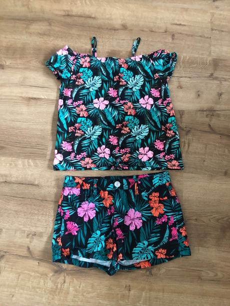 Krasny trendy komplet, c&a,158