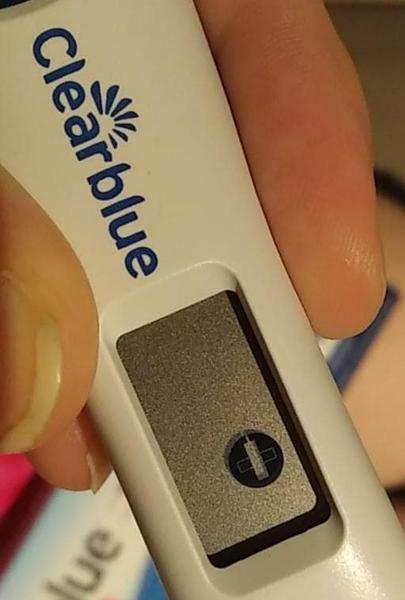 Tehotenský test clearblue je negatívny, no tyčinkový pozitívny