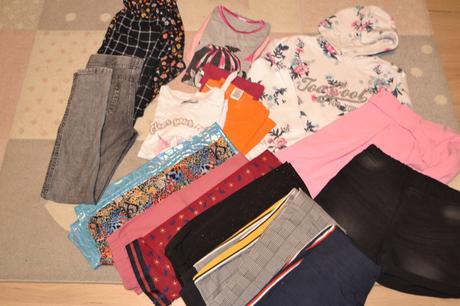 Balík pre dievča 18ks, veľkosť 146/158, top stav, 140–152