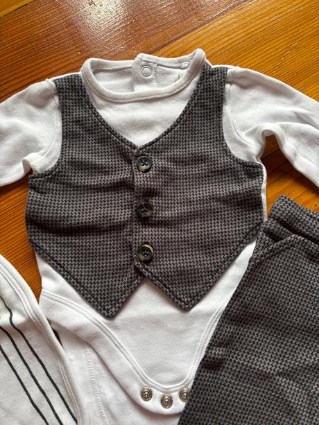 Oblečenie na krst ,oslavu, 56