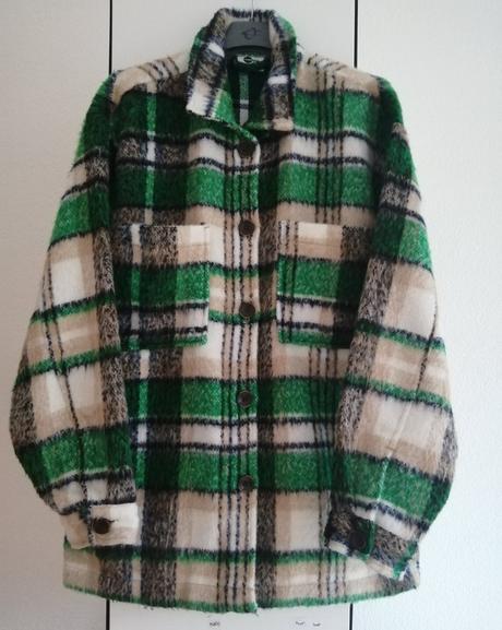 Pekná prechodná bunda, takko,38