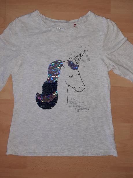 Tričko s jednorožcom, 152