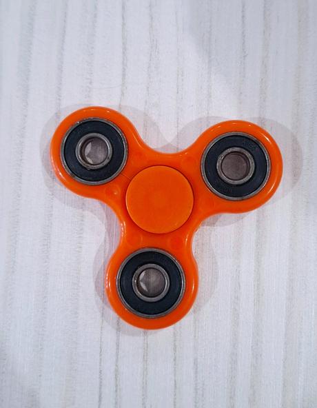 Fidget spinner,