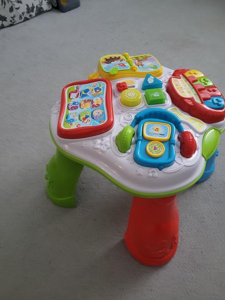 Clementoni interaktívny vzdelávací stôl v slovensk,