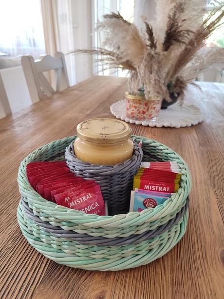 Košíček na čajové vrecúška a med, 