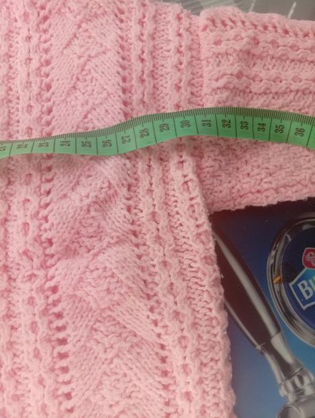 Retro ručne robené svetriky s capickami, 56