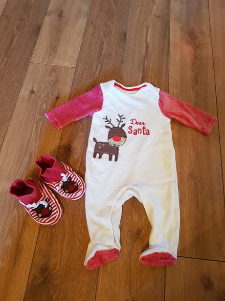 Vianocne oblečko, 68