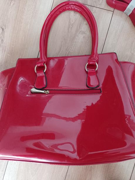 Lakovaná, top stav,