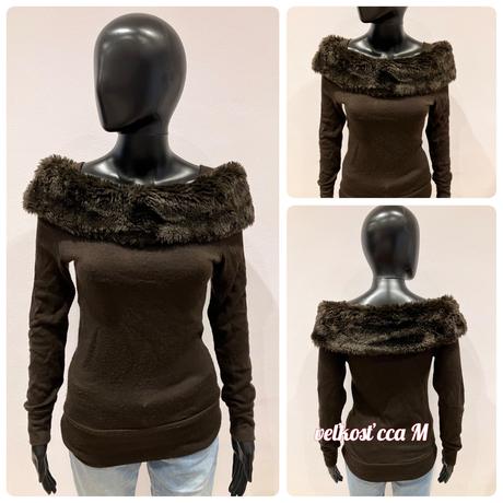 Dámsky sveter s huňatým golierom, m