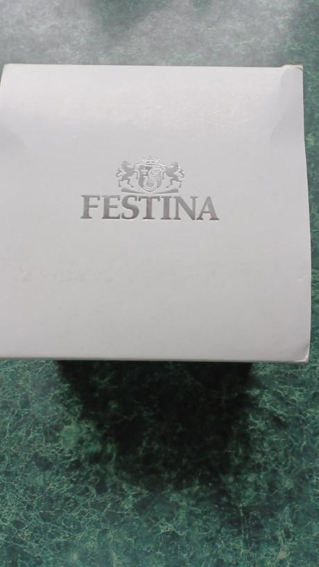 Panske hodinky, festina
