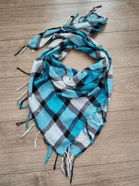 Krásna modrá šatka,