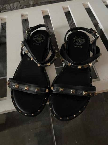 Guess v.36, guess,36