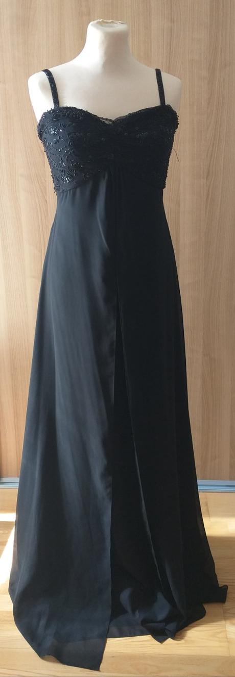 Spolocenske saty, 38