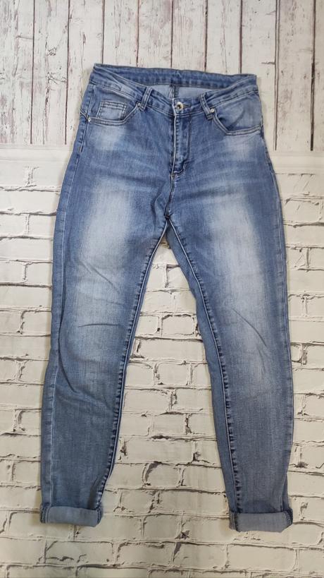 Strečové džínsy, m