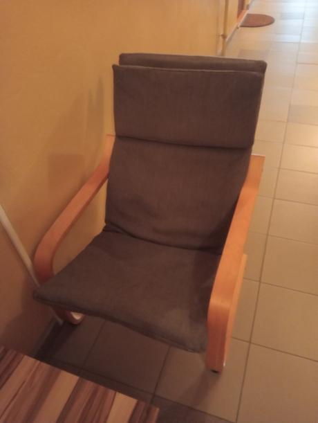 Konferenčný stolík a dve kreslá,