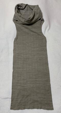 Úzke elastické dlhšie šaty bez rukávov golden lady, m