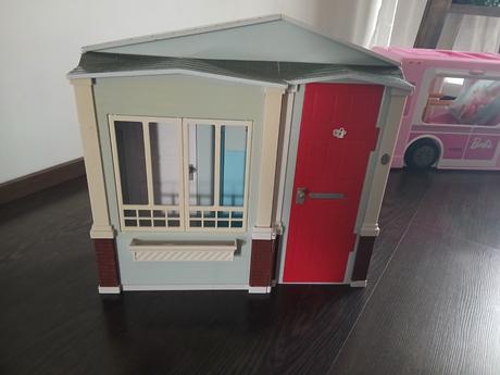 Barbie karavan+sanitka, 