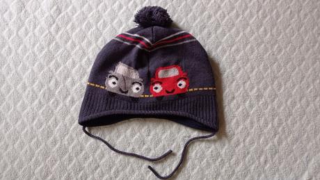 Zimna ciapka s autickom, 86