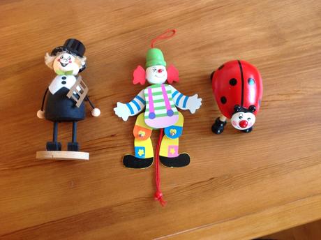 Rozne drevene hracky, 